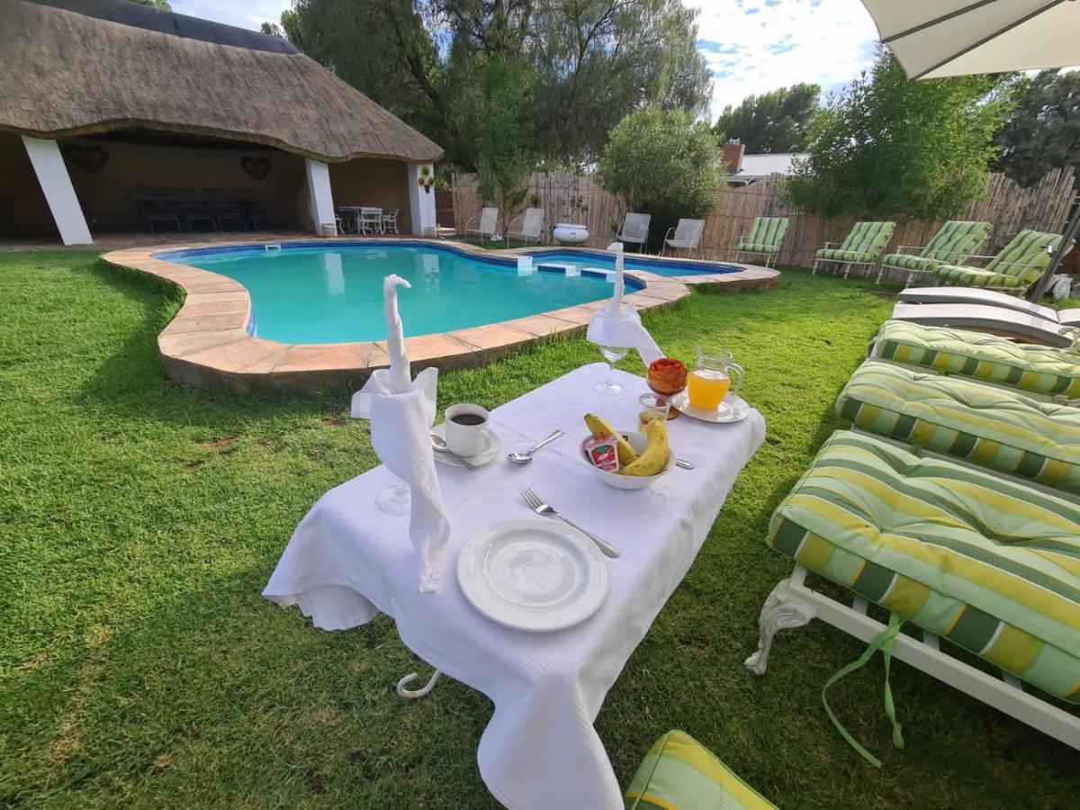 Victoria Oaks Guesthouse Victoria West Экстерьер фото